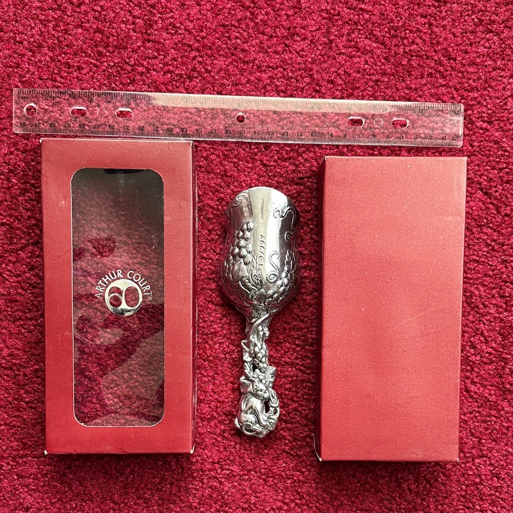 Arthur Court Bunny Clutch & Oblong Trays, Marble Cheese Board, Knife & Plane - Picture 9 of 10